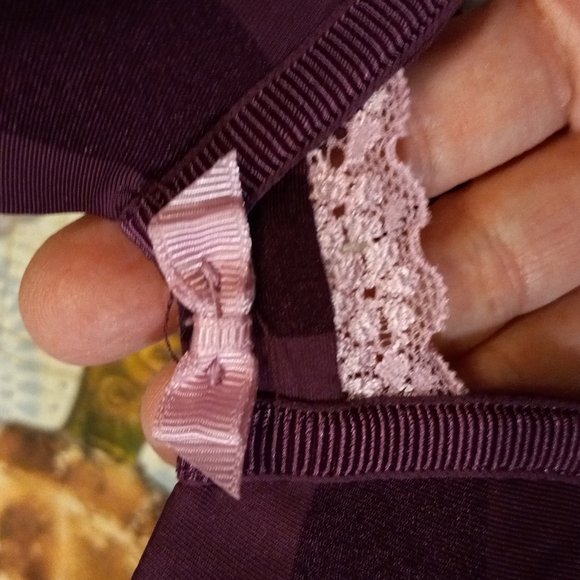 Lilly of France 1" padded deep plunge push-up - Picture 2 of 5